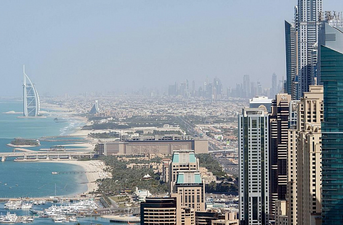 Как привезти автомобиль из ОАЭ в Россию в 2026 году: пошаговая инструкция